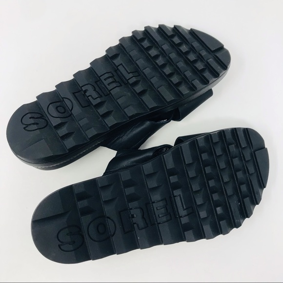 Sorel Roaming Black Criss Cross Slide Sandals - Picture 6 of 7